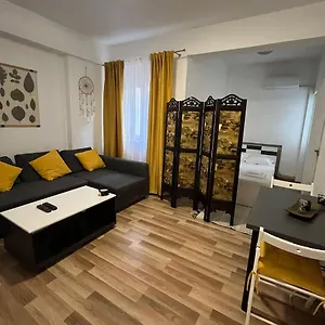studio-ultracentral-universitate.bucharesthotelsnow.com/